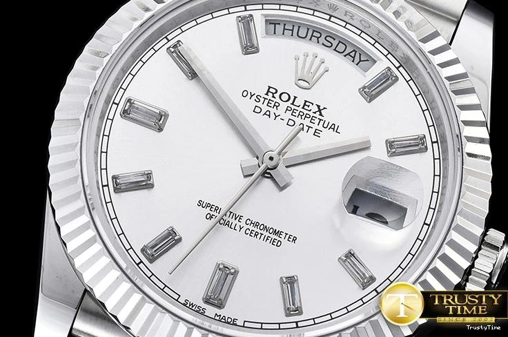 0413 RDD0207C – DayDate SunProtective 674